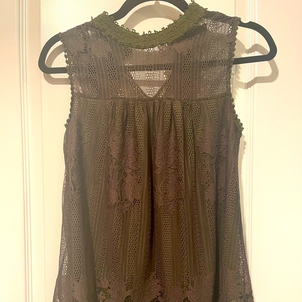 Worthington green top